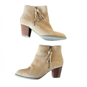 VIONIC Madeline Suede Ankle Boots Size 9.5 Wide